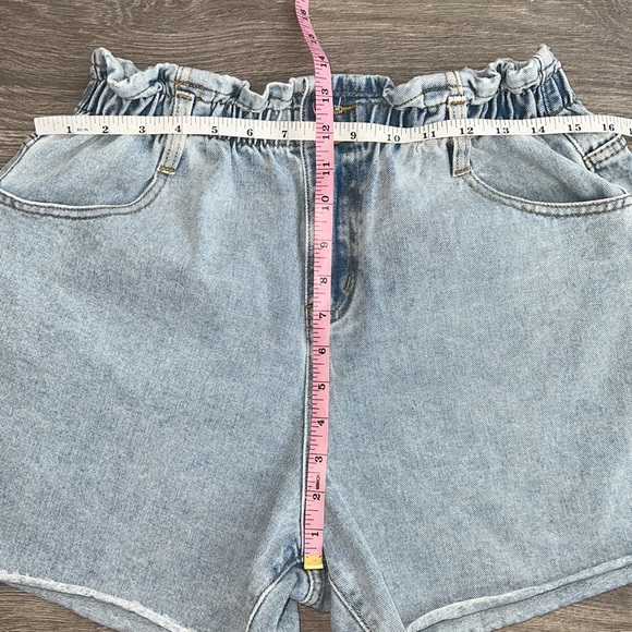 EUC Princess Polly Open Road Paper Bag Denim Short High Waisted Relaxed Leg US 8 - Picture 9 of 11